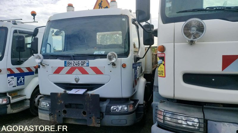 RENAULT MIDLUM 180 - 2003 - Комби кипер: слика 2 RENAULT MIDLUM 180 - 2003 - Комби кипер: слика 2
