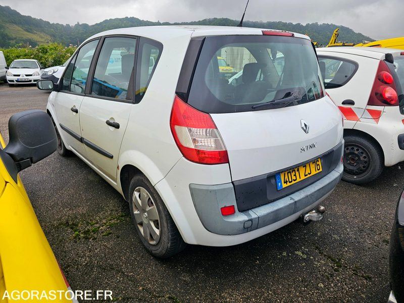 RENAULT SCENIC - 2003 - 258289km - 4031ZJ76 - Автомобил: слика 4 RENAULT SCENIC - 2003 - 258289km - 4031ZJ76 - Автомобил: слика 4
