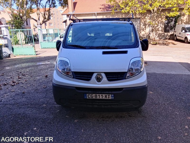 RENAULT TRAFIC - 2012 - 89191kms - Товарно комбе: слика 2 RENAULT TRAFIC - 2012 - 89191kms - Товарно комбе: слика 2