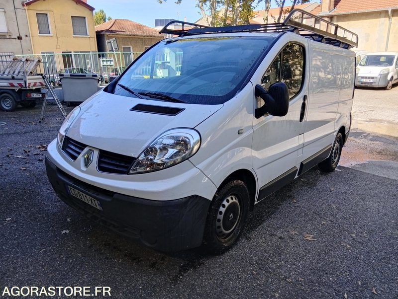 RENAULT TRAFIC - 2012 - 89191kms - Товарно комбе: слика 1 RENAULT TRAFIC - 2012 - 89191kms - Товарно комбе: слика 1