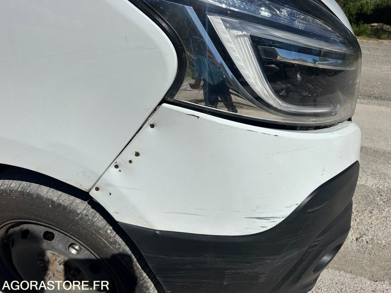RENAULT TRAFIC - 2021 -145CV L1 H1 - 108000 KM - Мало комбе: слика 4 RENAULT TRAFIC - 2021 -145CV L1 H1 - 108000 KM - Мало комбе: слика 4