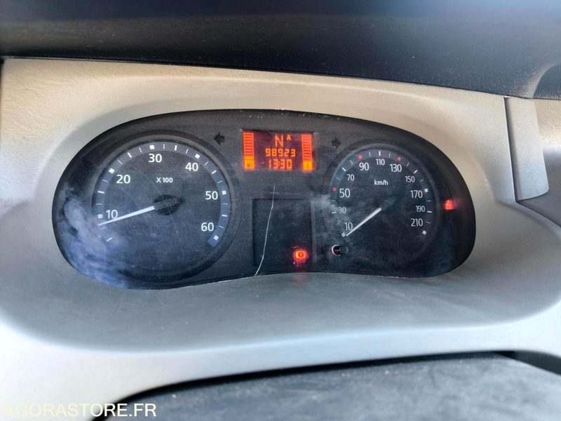 RENAULT TRAFIC MINI BUS BVA - Минибус, Патничко комбе: слика 3 RENAULT TRAFIC MINI BUS BVA - Минибус, Патничко комбе: слика 3