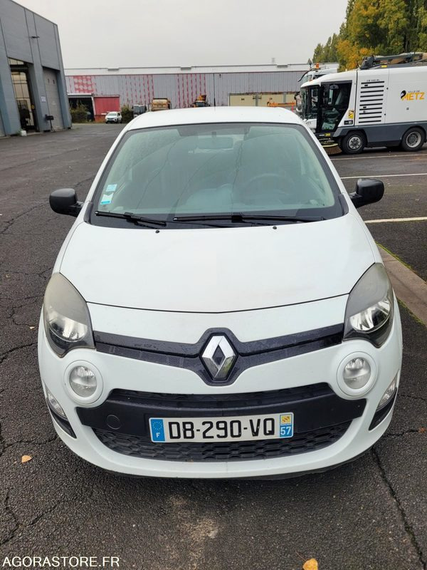 RENAULT TWINGO - DB-290-VQ - VIN VF1CNJ10550142907 - Автомобил: слика 2 RENAULT TWINGO - DB-290-VQ - VIN VF1CNJ10550142907 - Автомобил: слика 2