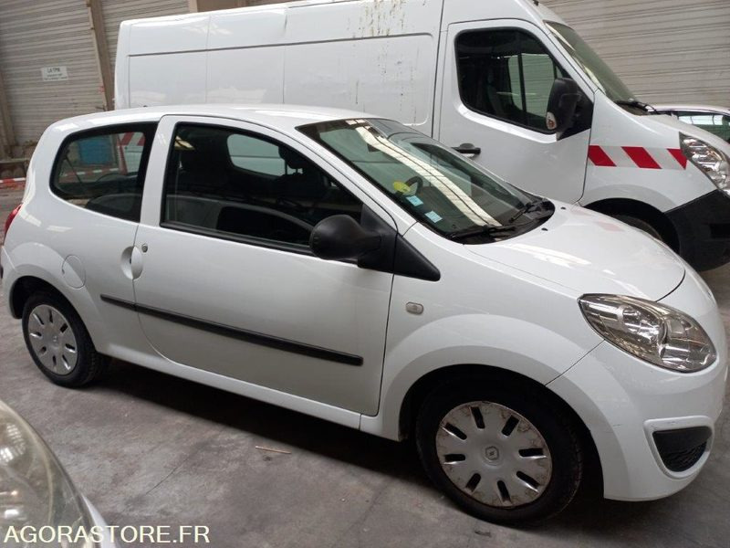RENAULT TWINGO EK-677-PV - Автомобил: слика 3 RENAULT TWINGO EK-677-PV - Автомобил: слика 3