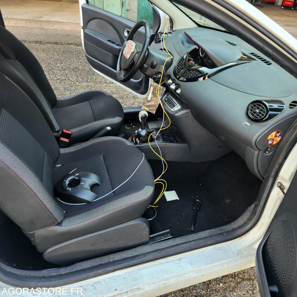 RENAULT TWINGO - Автомобил: слика 5 RENAULT TWINGO - Автомобил: слика 5