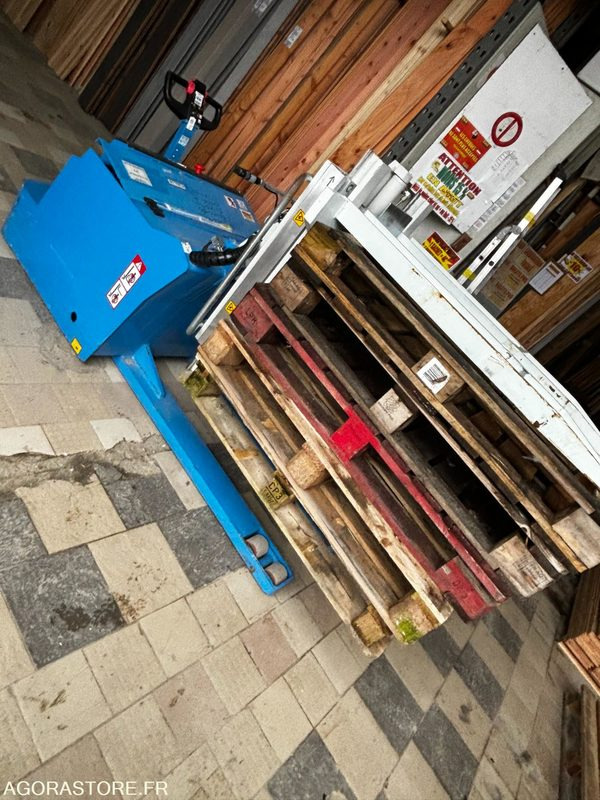 RETOURNEUR DE PALETTES autonome transpalette - Алат/ Опрема: слика 2 RETOURNEUR DE PALETTES autonome transpalette - Алат/ Опрема: слика 2