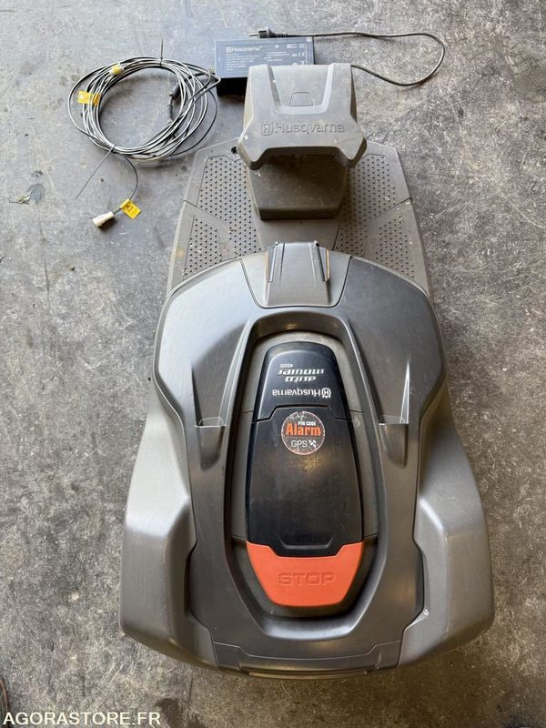 ROBOT de tonte 450x Husqvarna occasion 2022 5000m2 - Градинарска косилка: слика 1 ROBOT de tonte 450x Husqvarna occasion 2022 5000m2 - Градинарска косилка: слика 1
