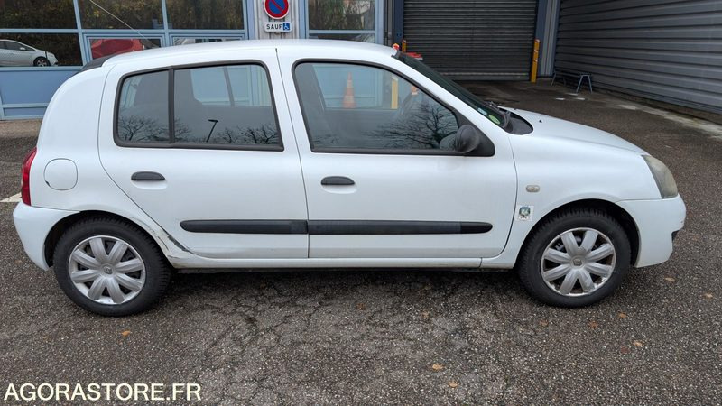 Renault CLIO 2 - Автомобил: слика 3 Renault CLIO 2 - Автомобил: слика 3