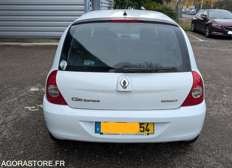 Renault CLIO 2 - Автомобил: слика 2 Renault CLIO 2 - Автомобил: слика 2