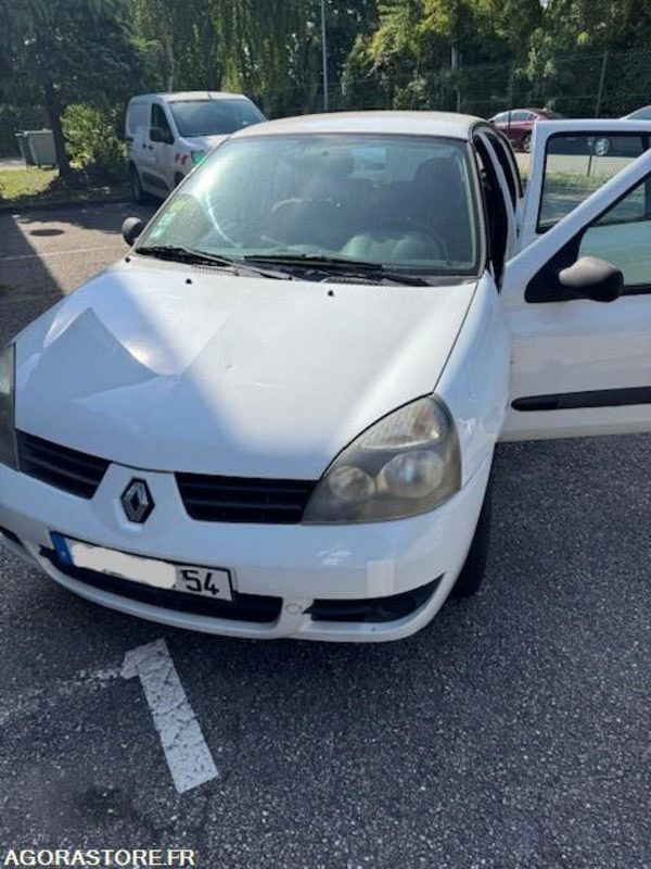 Renault CLIO 2 - Автомобил: слика 1 Renault CLIO 2 - Автомобил: слика 1