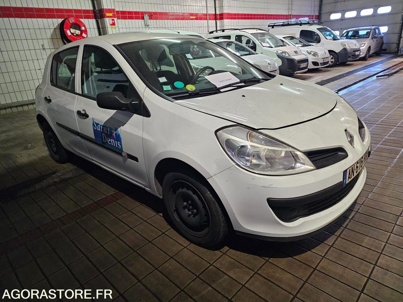 Renault Clio - 2007 - 27559kms - AN 616 HH - Автомобил: слика 3 Renault Clio - 2007 - 27559kms - AN 616 HH - Автомобил: слика 3