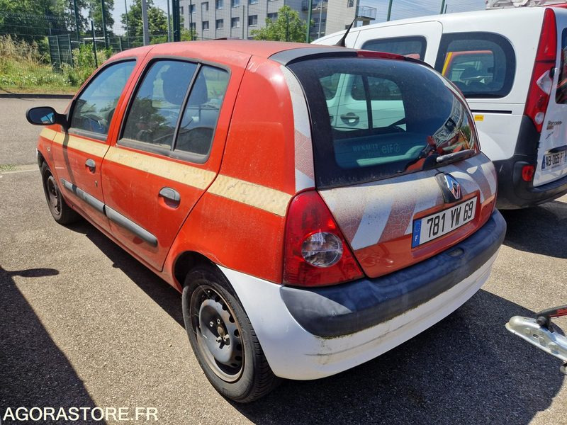 Renault Clio - 781YW69 - Автомобил: слика 4 Renault Clio - 781YW69 - Автомобил: слика 4