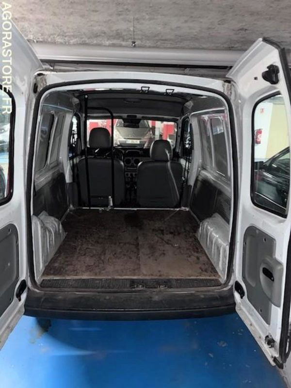 Renault Kangoo - 2004 - ESSENCE BATTERIE HS - Мало комбе: слика 5 Renault Kangoo - 2004 - ESSENCE BATTERIE HS - Мало комбе: слика 5