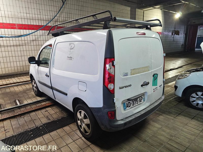 Renault Kangoo - 2009 - 39018kms - AD 375 AP - Мало комбе: слика 4 Renault Kangoo - 2009 - 39018kms - AD 375 AP - Мало комбе: слика 4