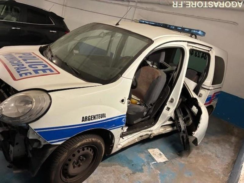 Renault Kangoo - 2012 - CE 565 FJ - Автомобил: слика 4 Renault Kangoo - 2012 - CE 565 FJ - Автомобил: слика 4