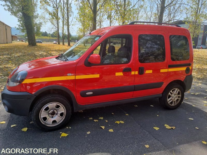 Renault Kangoo 4x4 - 9031 YE 63 - 2006 - Мало комбе: слика 2 Renault Kangoo 4x4 - 9031 YE 63 - 2006 - Мало комбе: слика 2