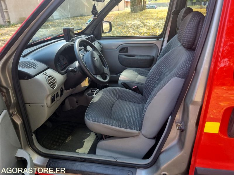 Renault Kangoo 4x4 - 9031 YE 63 - 2006 - Мало комбе: слика 5 Renault Kangoo 4x4 - 9031 YE 63 - 2006 - Мало комбе: слика 5
