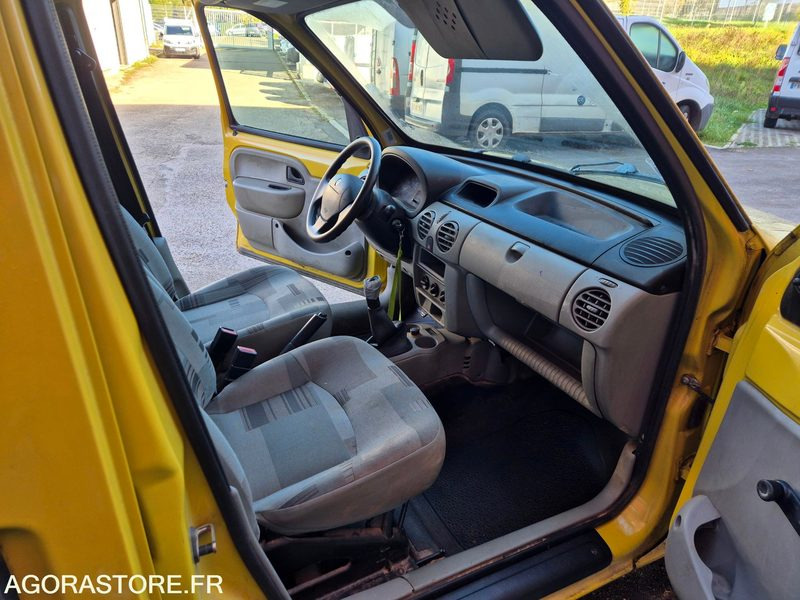 Renault Kangoo - année 2006 - 151570 kms - Мало комбе: слика 3 Renault Kangoo - année 2006 - 151570 kms - Мало комбе: слика 3