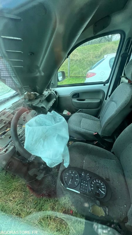 Renault Kangoo en l’état - Мало комбе: слика 5 Renault Kangoo en l’état - Мало комбе: слика 5