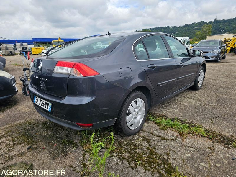 Renault Laguna - 2010 - 184971km - BA375VN - Автомобил: слика 3 Renault Laguna - 2010 - 184971km - BA375VN - Автомобил: слика 3