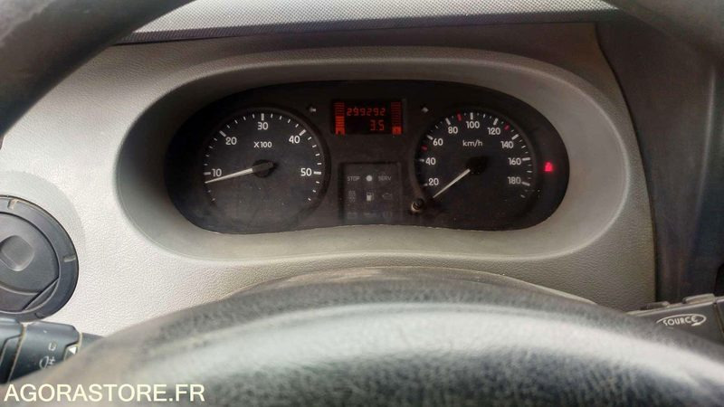 Renault - Master - 2004 - 299292km - BQ-940-TF - Товарно комбе: слика 4 Renault - Master - 2004 - 299292km - BQ-940-TF - Товарно комбе: слика 4