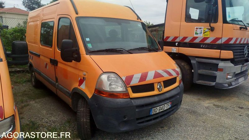 Renault - Master - 2004 - 299292km - BQ-940-TF - Товарно комбе: слика 2 Renault - Master - 2004 - 299292km - BQ-940-TF - Товарно комбе: слика 2
