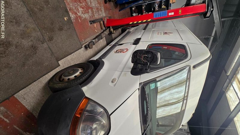 Renault Master II L1H1 T28 1.9 dTi - Товарно комбе: слика 5 Renault Master II L1H1 T28 1.9 dTi - Товарно комбе: слика 5