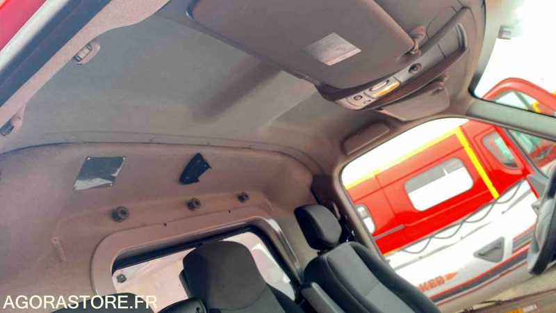 Renault Master III dci 125 - 23/10/2013 - Амбулантно возило: слика 5 Renault Master III dci 125 - 23/10/2013 - Амбулантно возило: слика 5