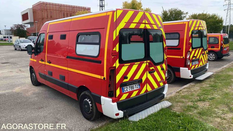 Renault Master III dci 125 - 23/10/2013 - Амбулантно возило: слика 4 Renault Master III dci 125 - 23/10/2013 - Амбулантно возило: слика 4