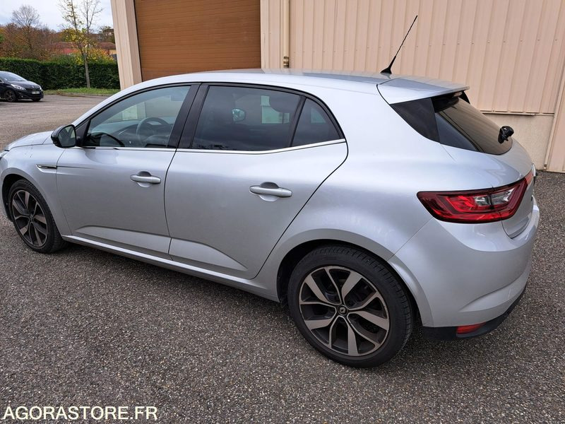 Renault Mégane - 2020 - 170854 kms - Автомобил: слика 4 Renault Mégane - 2020 - 170854 kms - Автомобил: слика 4