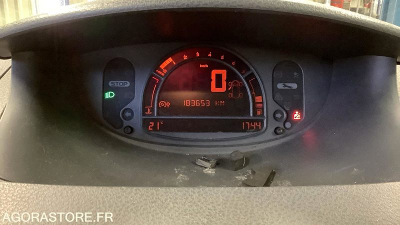 Renault Modus 1.6 16V LUXE PRIVILÈGE - Автомобил: слика 5 Renault Modus 1.6 16V LUXE PRIVILÈGE - Автомобил: слика 5