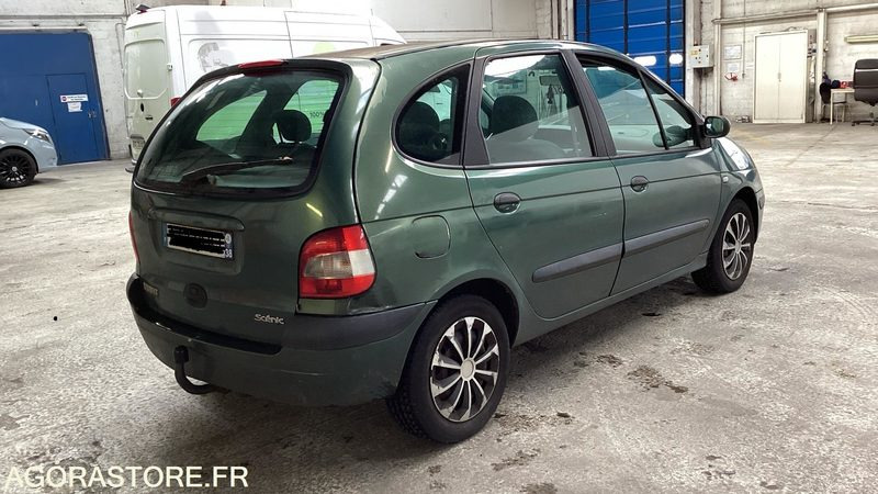 Renault Scenic 1.6 16V - Мотоцикл: слика 2 Renault Scenic 1.6 16V - Мотоцикл: слика 2