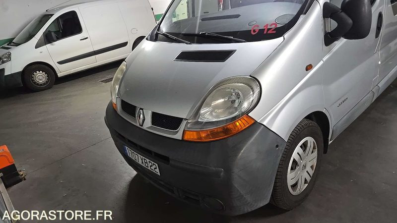 Renault Trafic - 2004 - 257907kms - 1707-XB-22 - Минибус, Патничко комбе: слика 1 Renault Trafic - 2004 - 257907kms - 1707-XB-22 - Минибус, Патничко комбе: слика 1