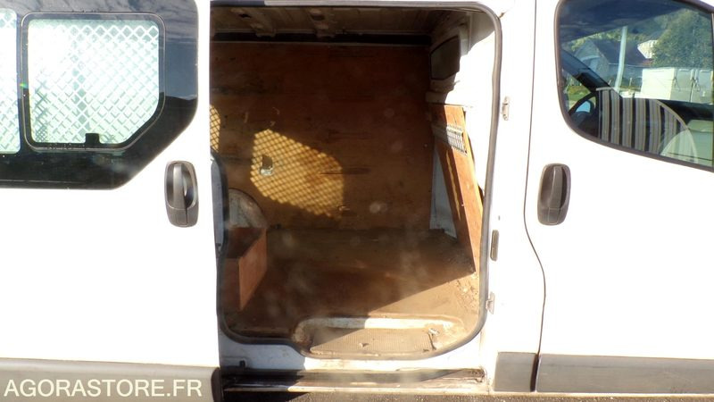 Renault Trafic AD-751-WW (BE) - Товарно комбе: слика 5 Renault Trafic AD-751-WW (BE) - Товарно комбе: слика 5