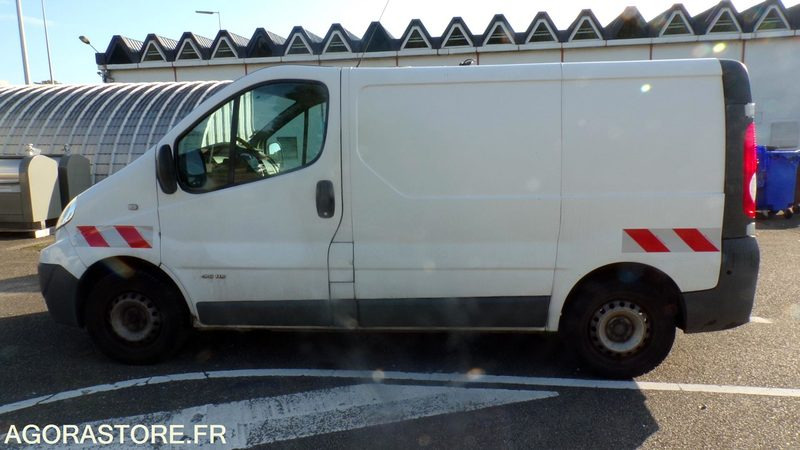 Renault Trafic AD-751-WW (BE) - Товарно комбе: слика 1 Renault Trafic AD-751-WW (BE) - Товарно комбе: слика 1