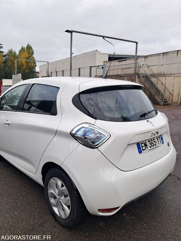 Renault ZOE EM-365-YT - Автомобил: слика 3 Renault ZOE EM-365-YT - Автомобил: слика 3