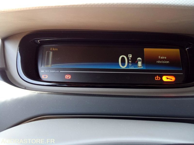 Renault ZOE année 2013 - Автомобил: слика 2 Renault ZOE année 2013 - Автомобил: слика 2