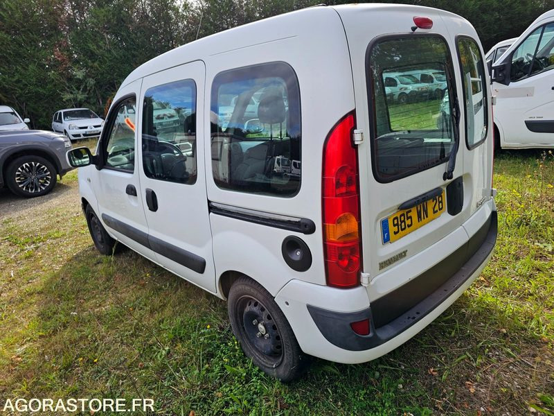 Renault kangoo - 2007 - 210886km - 985WN28 - Автомобил: слика 4 Renault kangoo - 2007 - 210886km - 985WN28 - Автомобил: слика 4