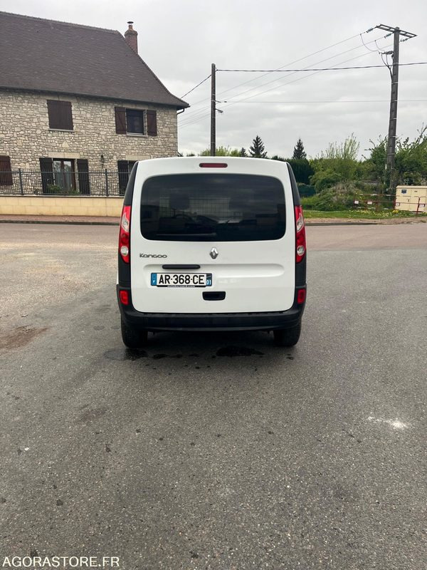 Renault kangoo -2010- 114 000km - Автомобил: слика 4 Renault kangoo -2010- 114 000km - Автомобил: слика 4
