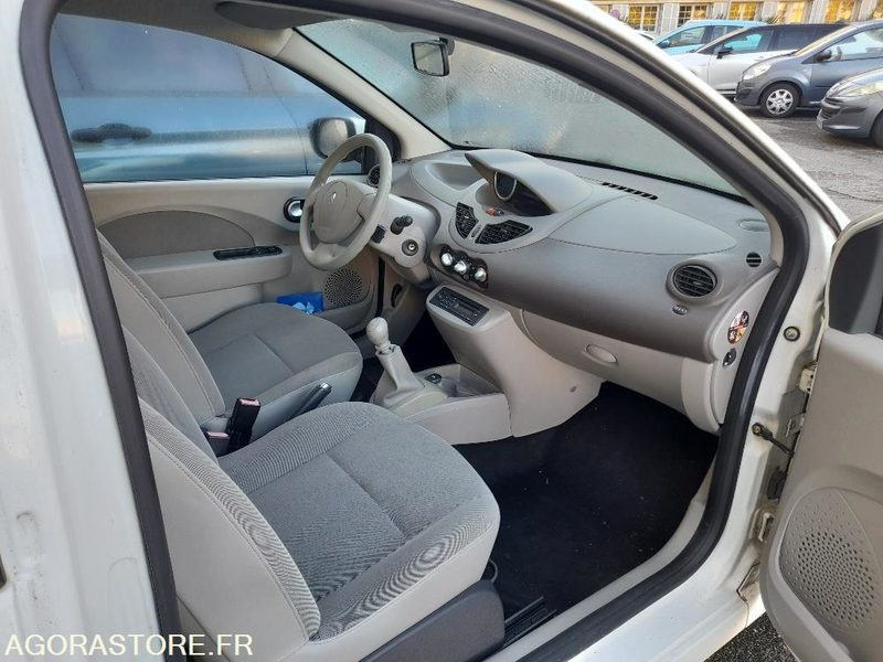 Renaut Twingo AW899MR de 2011 - 44374km - Автомобил: слика 5 Renaut Twingo AW899MR de 2011 - 44374km - Автомобил: слика 5
