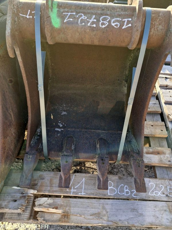 Godet 450MM Arden QA10 - Резервни делови за Градежна машина: слика 1 Godet 450MM Arden QA10 - Резервни делови за Градежна машина: слика 1