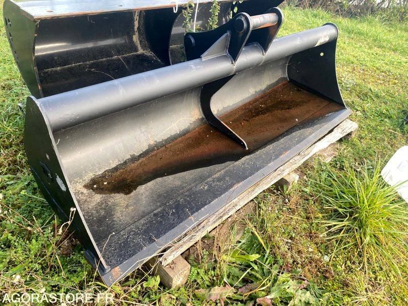 Godet curage 1800 mm NEUF - Резервни делови за Градежна машина: слика 1 Godet curage 1800 mm NEUF - Резервни делови за Градежна машина: слика 1