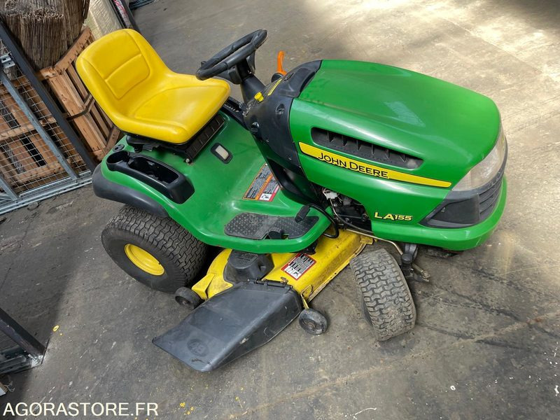 TONDEUSE AUTOPORTEE JOHN DEERE LA155 ESSENCE (PRIX AFFICHE HT - TVA 20%) - Градинарска косилка: слика 2 TONDEUSE AUTOPORTEE JOHN DEERE LA155 ESSENCE (PRIX AFFICHE HT - TVA 20%) - Градинарска косилка: слика 2