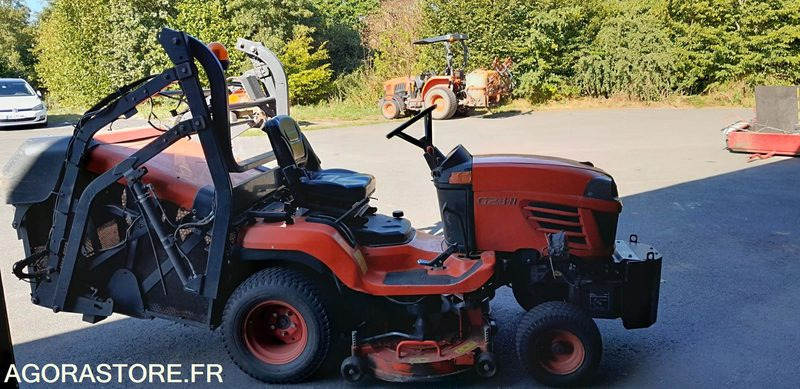 TONDEUSE AUTOPORTEE KUBOTA G23 - Градинарска косилка: слика 5 TONDEUSE AUTOPORTEE KUBOTA G23 - Градинарска косилка: слика 5