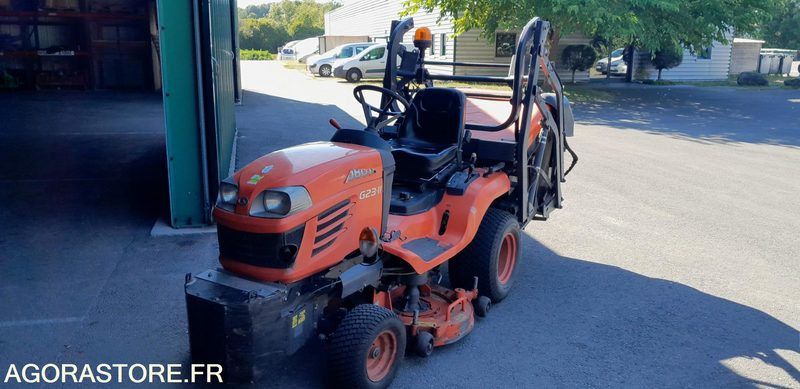 TONDEUSE AUTOPORTEE KUBOTA G23 - Градинарска косилка: слика 1 TONDEUSE AUTOPORTEE KUBOTA G23 - Градинарска косилка: слика 1