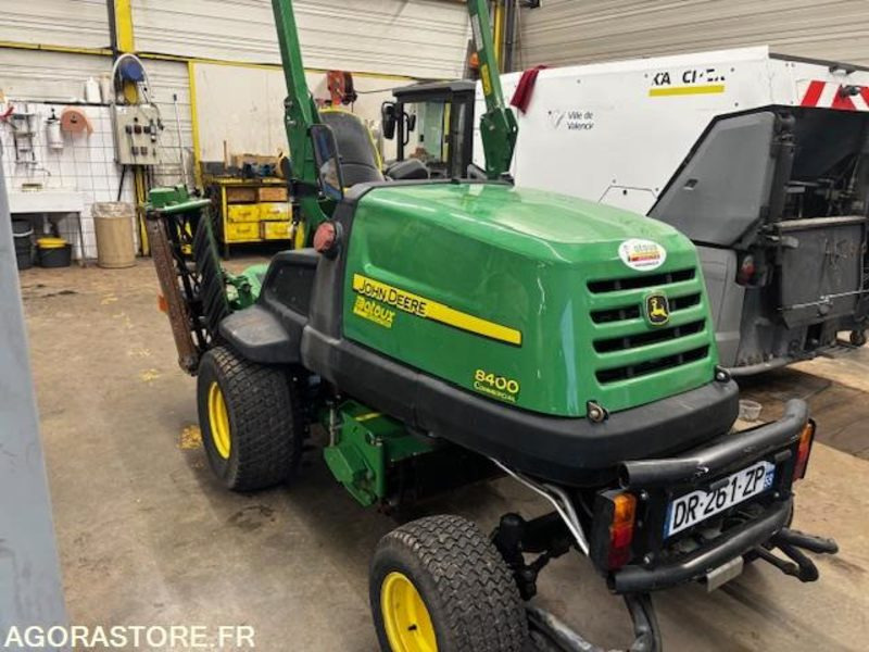TONDEUSE HELICOIDALE JOHN DEERE 8400-ROULANTE-1521 HEURES. - Градинарска косилка: слика 2 TONDEUSE HELICOIDALE JOHN DEERE 8400-ROULANTE-1521 HEURES. - Градинарска косилка: слика 2