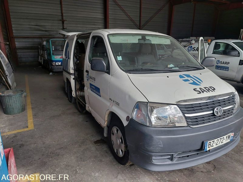 TOYOTA Hiace fourgon HP HUWER 2012 272000KM ROULANT EXPORT UNIQUEMENT - Мало комбе: слика 4 TOYOTA Hiace fourgon HP HUWER 2012 272000KM ROULANT EXPORT UNIQUEMENT - Мало комбе: слика 4