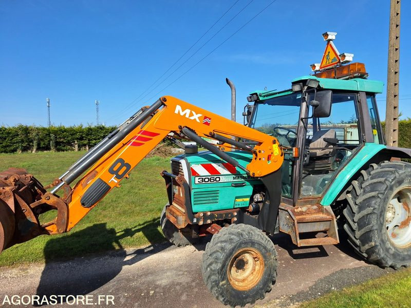 TRACTEUR CHARGEUR MASSEY FERGUSON - 1998 - 13654Heures - Трактор: слика 2 TRACTEUR CHARGEUR MASSEY FERGUSON - 1998 - 13654Heures - Трактор: слика 2