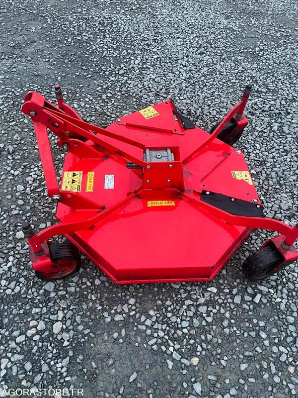 Tondeuse 1m AGRINT 3 points pour micro tracteur - Градинарска косилка: слика 2 Tondeuse 1m AGRINT 3 points pour micro tracteur - Градинарска косилка: слика 2