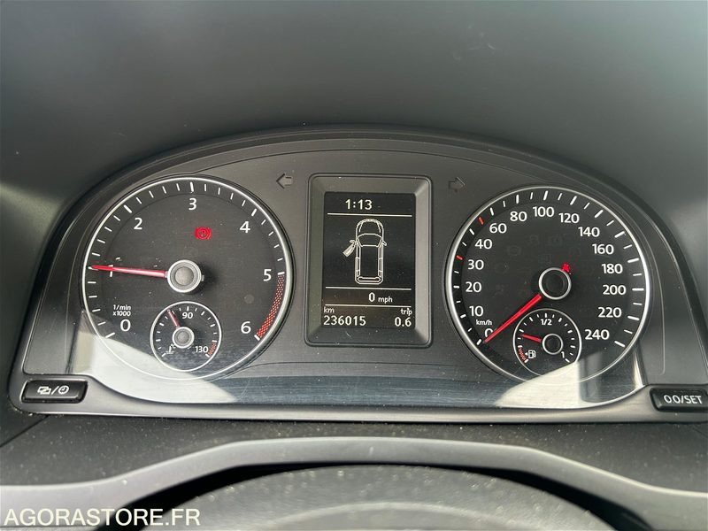 VOLKSWAGEN CADDY MAXI - EG903FN - 2016 - Kilométrage 236.100 km - Мало комбе: слика 4 VOLKSWAGEN CADDY MAXI - EG903FN - 2016 - Kilométrage 236.100 km - Мало комбе: слика 4